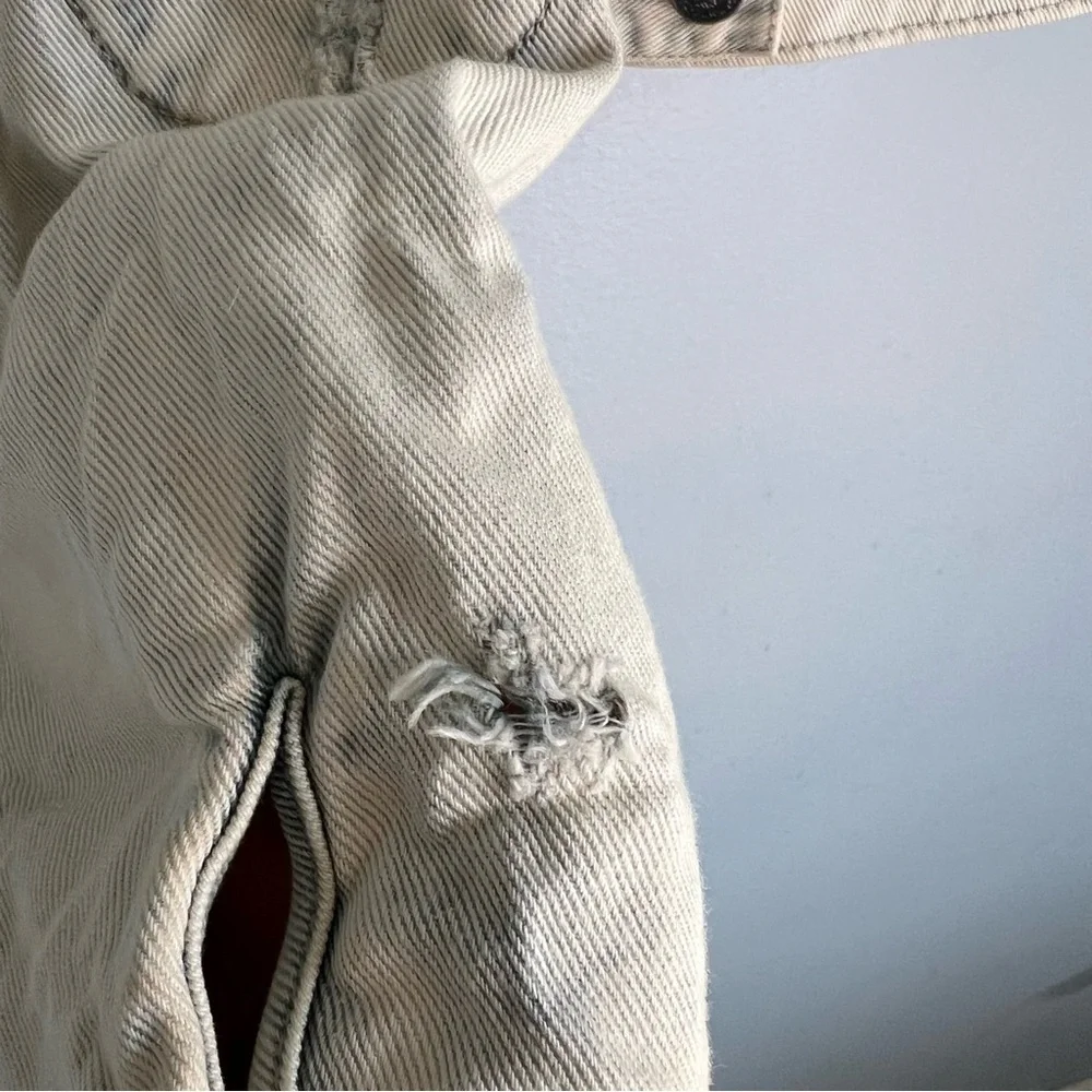 Free People Womens Baja Jean Jacket Trash White Wash Denim Sz 6 Distressed